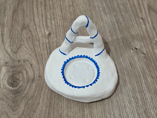 Portavelas personalizado con inicial · Hecho a mano en arcilla
